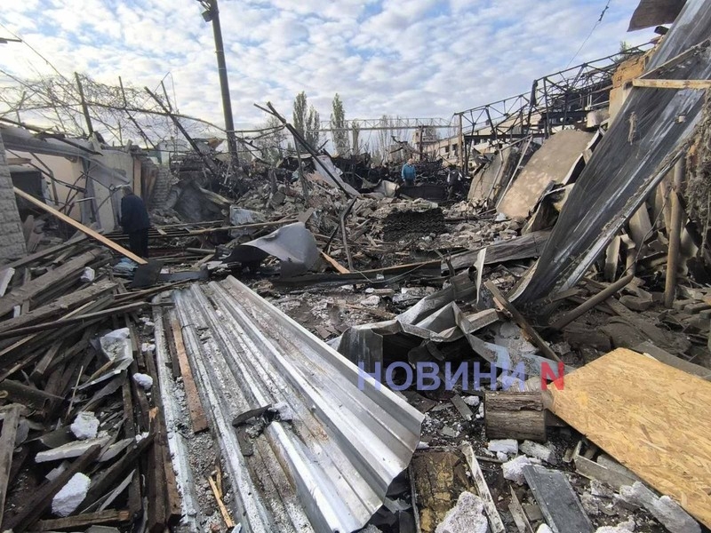 Враг атаковал Николаевскую область: в двух общинах повреждены дома Враг атаковал Николаевскую область: в двух общинах повреждены дома