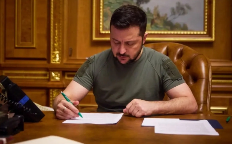 В Украине официально ввели термин «рашизм»: Зеленский подписал закон В Украине официально ввели термин «рашизм»: Зеленский подписал закон