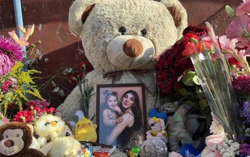 В Киеве попрощались с 2-летней Ангелиной и ее мамой, погибших из-за атаки РФ В Киеве попрощались с 2-летней Ангелиной и ее мамой, погибших из-за атаки РФ