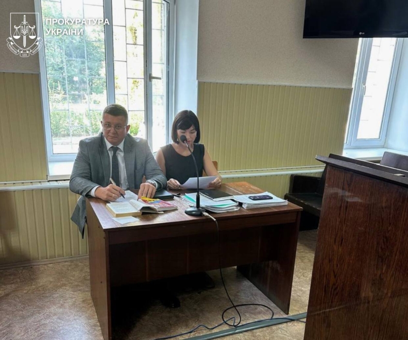 Развращал свою падчерицу: житель Николаева взят под стражу Развращал свою падчерицу: житель Николаева взят под стражу