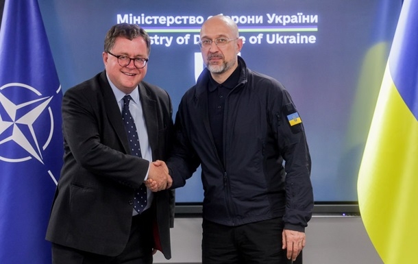 Шмыгаль встретился с представителем НАТО Шмыгаль встретился с представителем НАТО