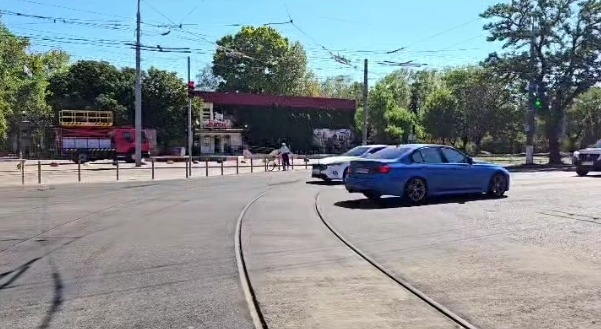 У Миколаєві вперше використовували полімерні шпали під час ремонту трамвайних колій: гарантія — 50 років У Миколаєві вперше використовували полімерні шпали під час ремонту трамвайних колій: гарантія — 50 років