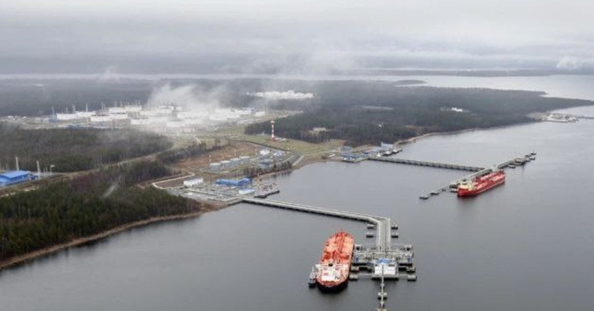 Дроны СБУ поразили крупнейший нефтяной порт России Дроны СБУ поразили крупнейший нефтяной порт России