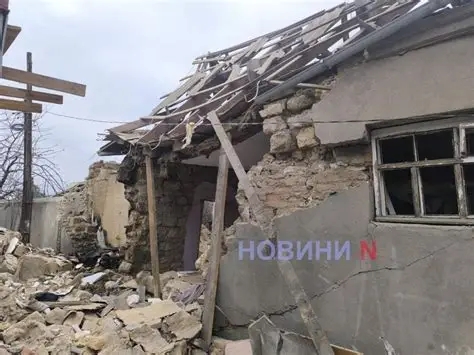 Миколаївщина під вогнем: пошкоджено будинки, автомобілі та лінії електропередач Миколаївщина під вогнем: пошкоджено будинки, автомобілі та лінії електропередач