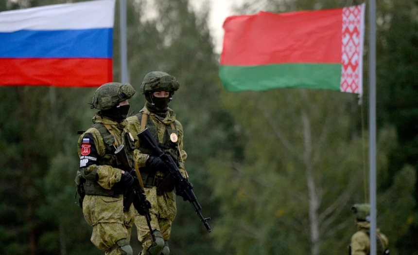 Армію Білорусі переводять у стан повної бойової готовності Армію Білорусі переводять у стан повної бойової готовності