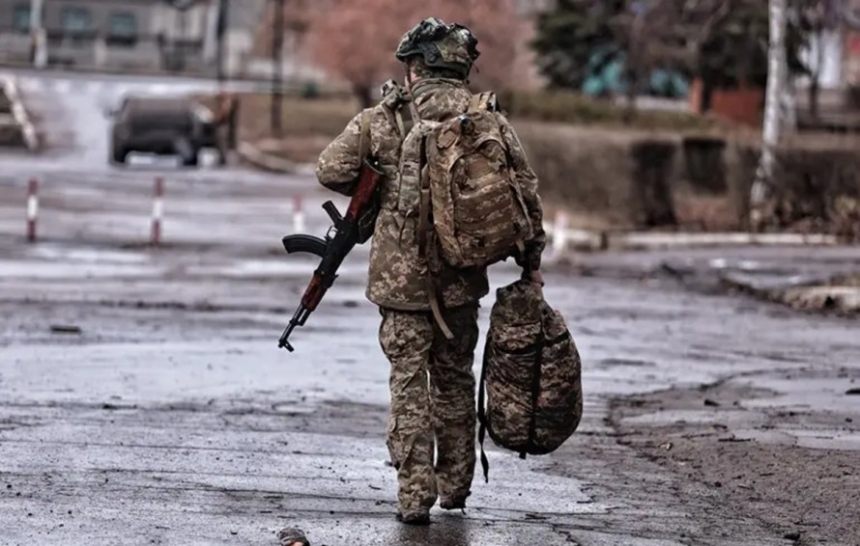 За год в Украине 175 тысяч военных самовольно ушли из частей, около 25 тысяч - дезертировали За год в Украине 175 тысяч военных самовольно ушли из частей, около 25 тысяч - дезертировали
