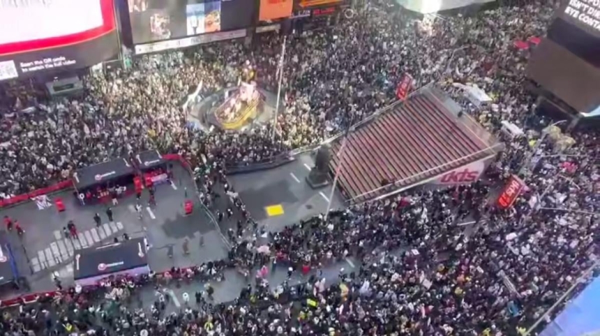В США – массовые протесты против политики Трампа (видео) В США – массовые протесты против политики Трампа (видео)