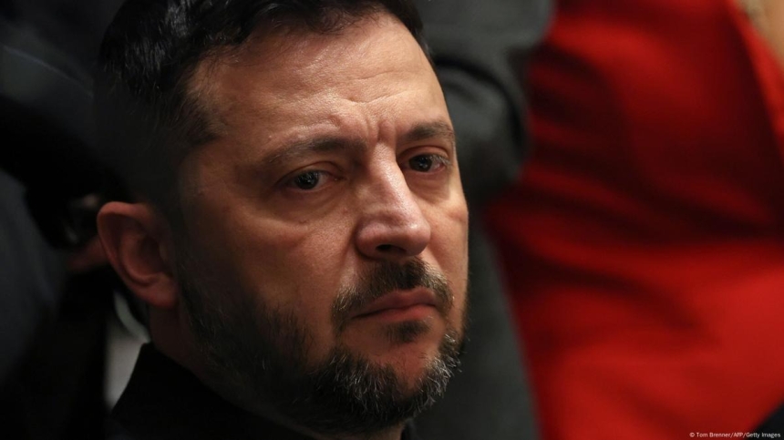 Зеленський хоче, щоб війна була заморожена до мирних переговорів, - Bloomberg Зеленський хоче, щоб війна була заморожена до мирних переговорів, - Bloomberg