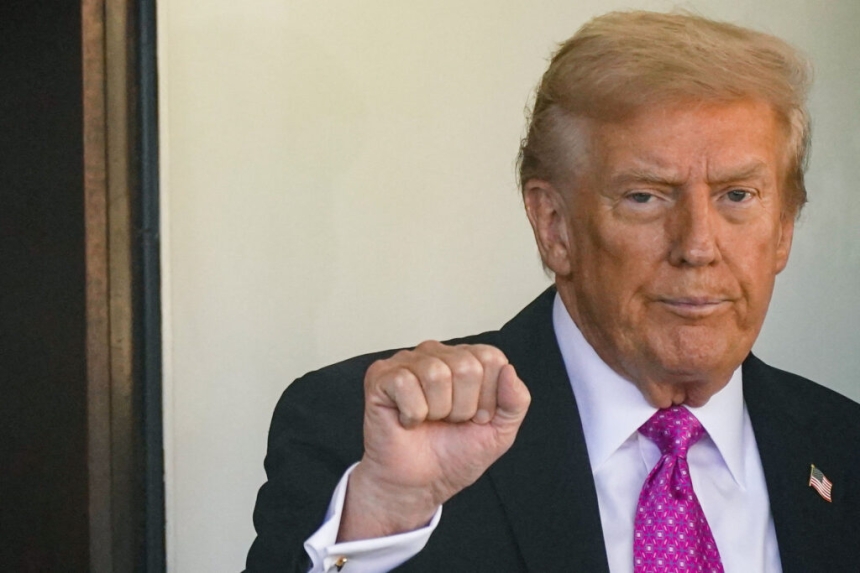 Трамп опроверг информацию о предложении сдать Донбасс, - СМИ Трамп опроверг информацию о предложении сдать Донбасс, - СМИ