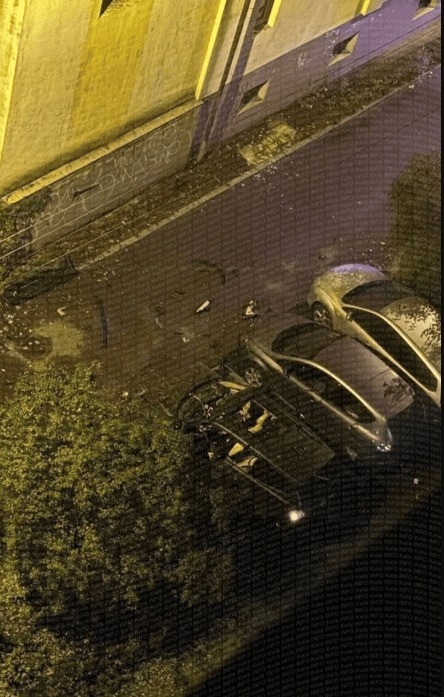 У Києві вибухнув припаркований автомобіль (фото) У Києві вибухнув припаркований автомобіль (фото)