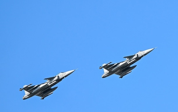 Украина получит 150 самолетов Gripen, - Зеленский Украина получит 150 самолетов Gripen, - Зеленский