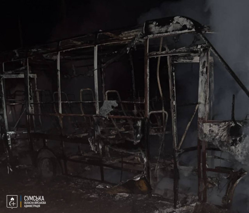 Удар по автобусу под Сумами: погиб мужчина, число пострадавших возросло Удар по автобусу под Сумами: погиб мужчина, число пострадавших возросло