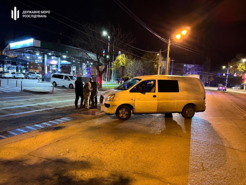 Пьяный полицейский с оружием напал на сотрудников ТЦК в Одессе: начато расследование (видео) Пьяный полицейский с оружием напал на сотрудников ТЦК в Одессе: начато расследование (видео)