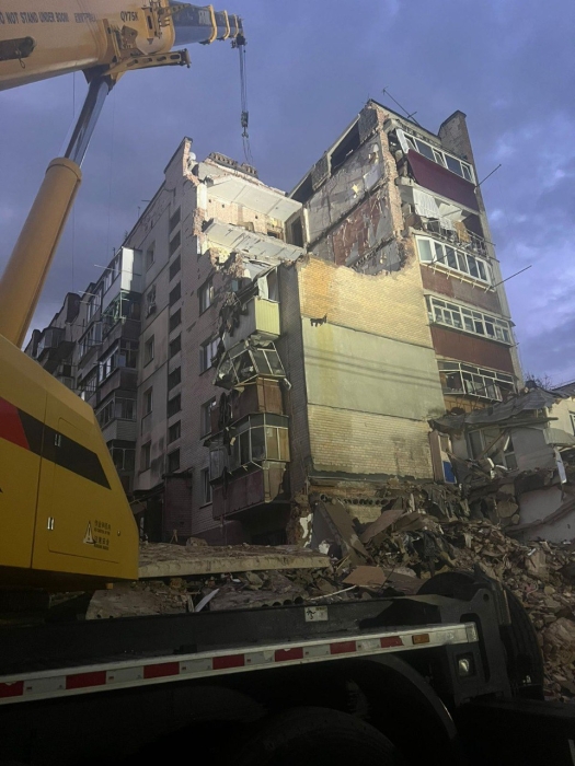 Взрыв многоэтажки в Хмельницком: под завалами нашли тела двух человек Взрыв многоэтажки в Хмельницком: под завалами нашли тела двух человек