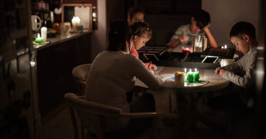 Місто у Вінницькій області після обстрілу залишилося без світла, води та опалення Місто у Вінницькій області після обстрілу залишилося без світла, води та опалення