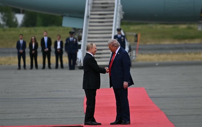 В Кремле заявили, что встреча Путина и Трампа сейчас «не нужна» В Кремле заявили, что встреча Путина и Трампа сейчас «не нужна»