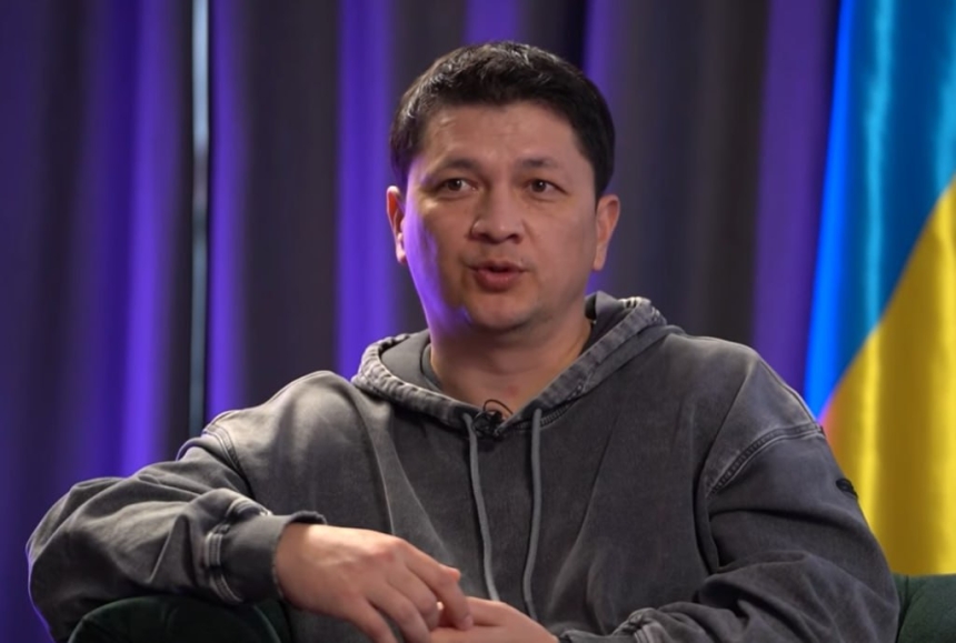 Кім привітався корейською мовою і розповів, як йому допомагає східне виховання Кім привітався корейською мовою і розповів, як йому допомагає східне виховання