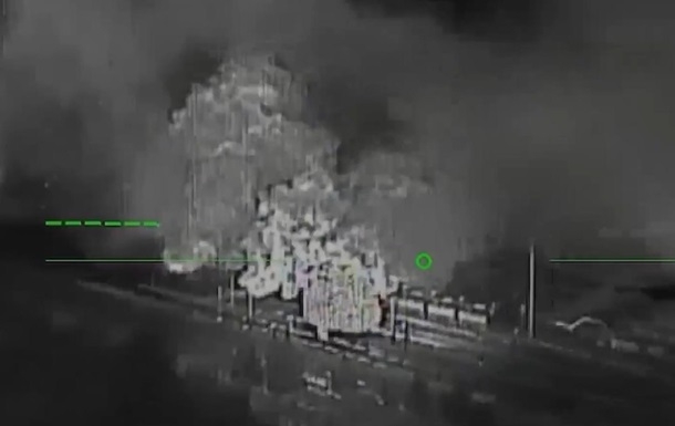 Силы специальных операций нанесли удар по логистическим объектам врага в Крыму (видео) Силы специальных операций нанесли удар по логистическим объектам врага в Крыму (видео)