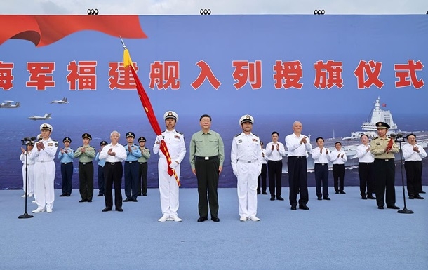 Армия Китая теперь имеет самый мощный авианосец Армия Китая теперь имеет самый мощный авианосец