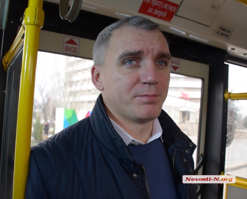 Мер Миколаєва відповів, завдяки кому, окрім військових, Україна змогла зберегтися Мер Миколаєва відповів, завдяки кому, окрім військових, Україна змогла зберегтися