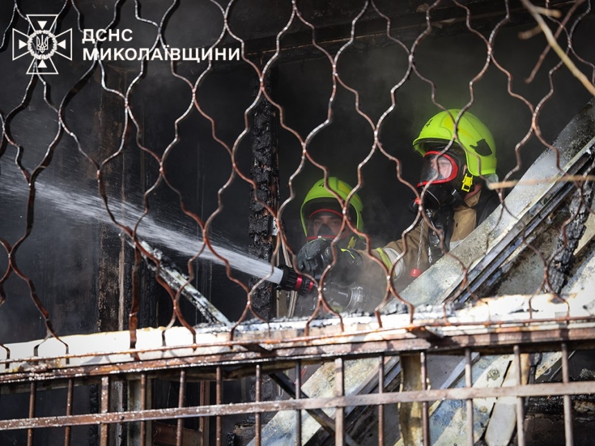 У квартирі в Південноукраїнську загорілись меблі через системний блок комп'ютера У квартирі в Південноукраїнську загорілись меблі через системний блок комп'ютера