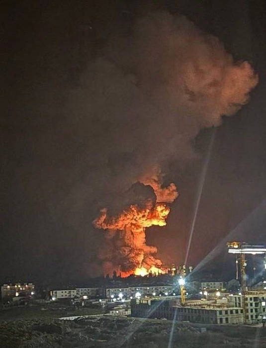 Зеленський показав запуск українських ракет Зеленський показав запуск українських ракет \"Довгий Нептун\" (відео)