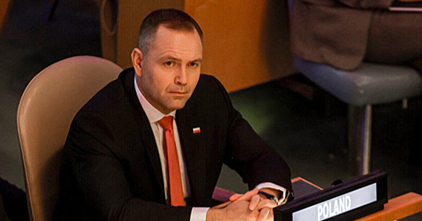 Президент Польши заявил, что подписал закон о поддержке украинских беженцев в последний раз Президент Польши заявил, что подписал закон о поддержке украинских беженцев в последний раз