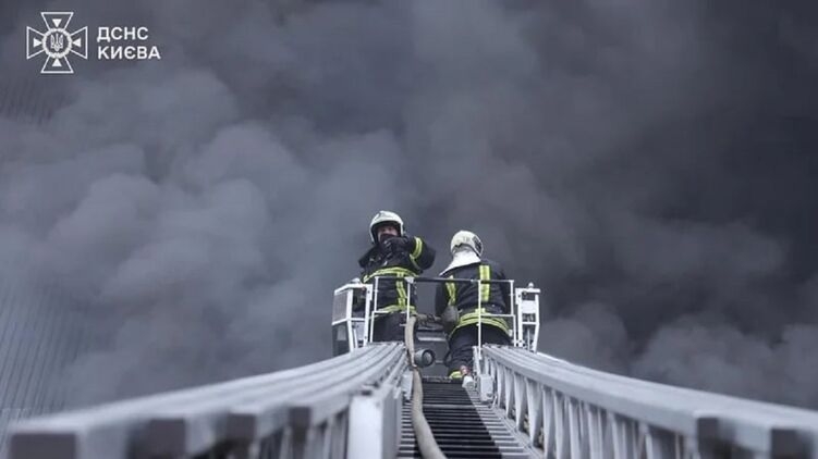 Россияне уничтожили склад лекарств, обеспечивающий медикаментами юг Украины Россияне уничтожили склад лекарств, обеспечивающий медикаментами юг Украины