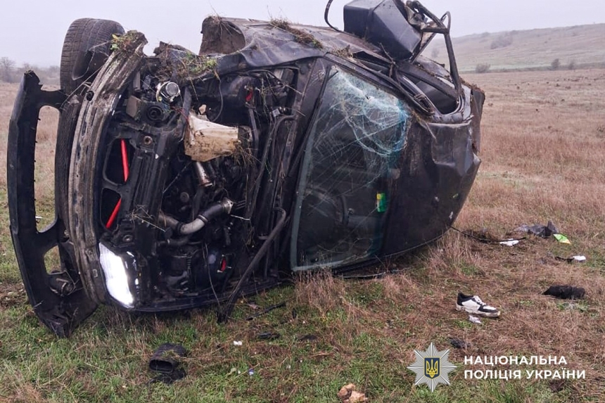 «БМВ» перекинувся під Миколаєвом: водія та пасажирку забрала швидка «БМВ» перекинувся під Миколаєвом: водія та пасажирку забрала швидка