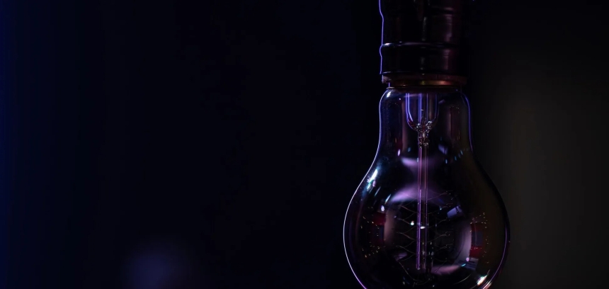 До 4 черг: стало відомо, як вимикатимуть світло в Україні в понеділок До 4 черг: стало відомо, як вимикатимуть світло в Україні в понеділок