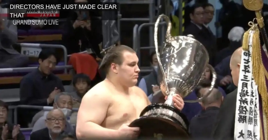Украинец выиграл Кубок императора Японии и переписал историю сумо Украинец выиграл Кубок императора Японии и переписал историю сумо