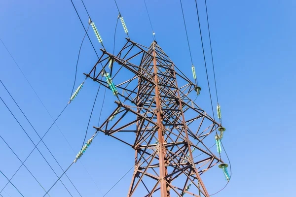 У Миколаєві модернізуватимуть електромережі: світла не буде на чотирьох вулицях У Миколаєві модернізуватимуть електромережі: світла не буде на чотирьох вулицях