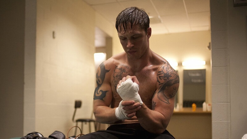 Том Харди признался, что работа в экшн-фильмах разрушила его тело Том Харди признался, что работа в экшн-фильмах разрушила его тело