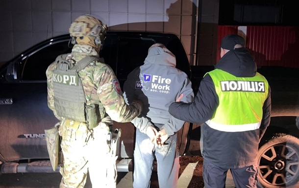 У Вінниці заарештовано підозрюваного у зґвалтуванні 12-річної дівчинки У Вінниці заарештовано підозрюваного у зґвалтуванні 12-річної дівчинки