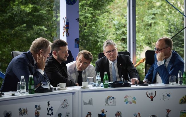 Европа убеждает Зеленского отказаться выводить войска из Донбасса, - СМИ Европа убеждает Зеленского отказаться выводить войска из Донбасса, - СМИ