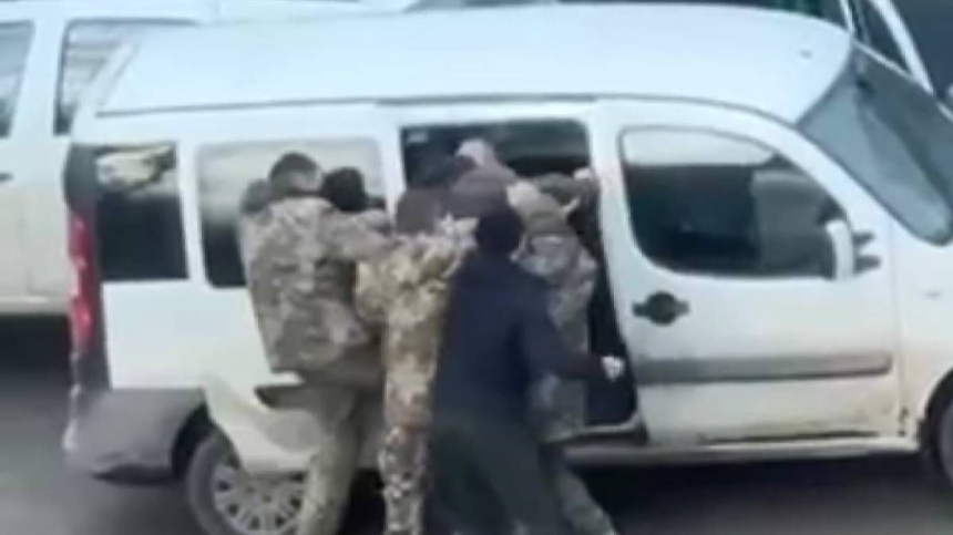 В Одессе работники ТЦК избили освобожденного из плена защитника Мариуполя В Одессе работники ТЦК избили освобожденного из плена защитника Мариуполя