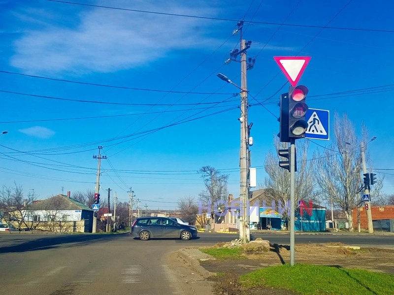 Миколаїв без світла: як живе знеструмлене місто (репортаж) Миколаїв без світла: як живе знеструмлене місто (репортаж)