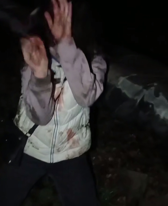 Подростки жестоко избили 14-летнюю девочку в Павлограде (видео 18+) Подростки жестоко избили 14-летнюю девочку в Павлограде (видео 18+)