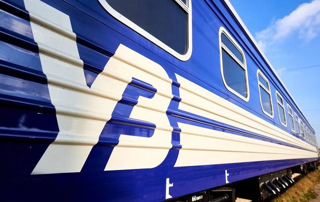 Обстрел энергетики в Днепропетровской области вызвал значительные задержки поездов Обстрел энергетики в Днепропетровской области вызвал значительные задержки поездов