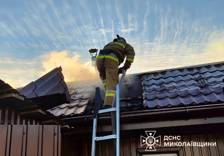 Под Николаевом горел частный дом Под Николаевом горел частный дом