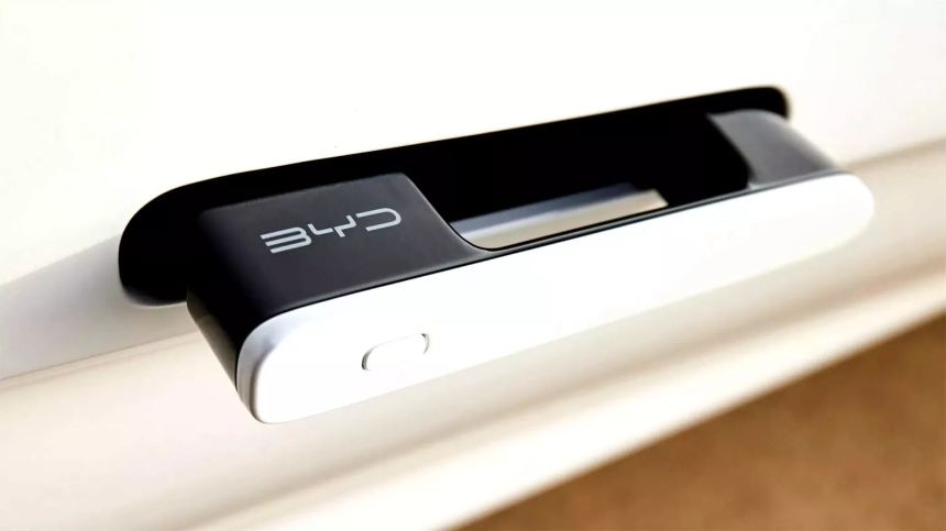 Висувні дверні ручки в автомобілях буде заборонено: де так вирішили і чому Висувні дверні ручки в автомобілях буде заборонено: де так вирішили і чому