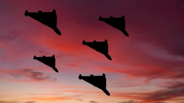 На Николаев движутся вражеские дроны На Николаев движутся вражеские дроны