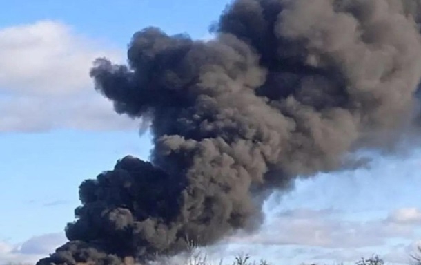 Россияне атаковали пункт выдачи гуманитарной помощи в Херсонской области: есть погибший Россияне атаковали пункт выдачи гуманитарной помощи в Херсонской области: есть погибший