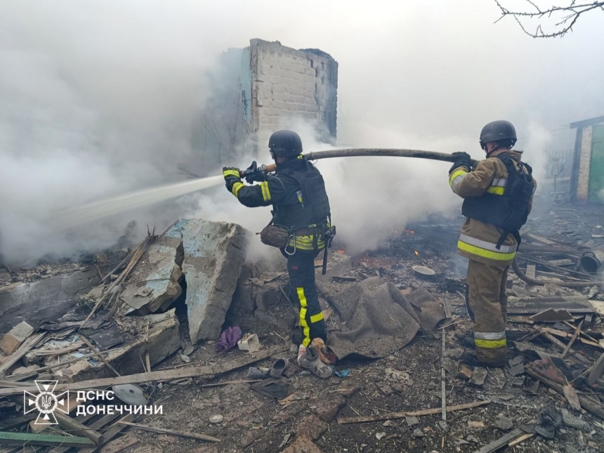 Опубліковано фото наслідків нічних обстрілів на території України. Опубліковано фото наслідків нічних обстрілів на території України.