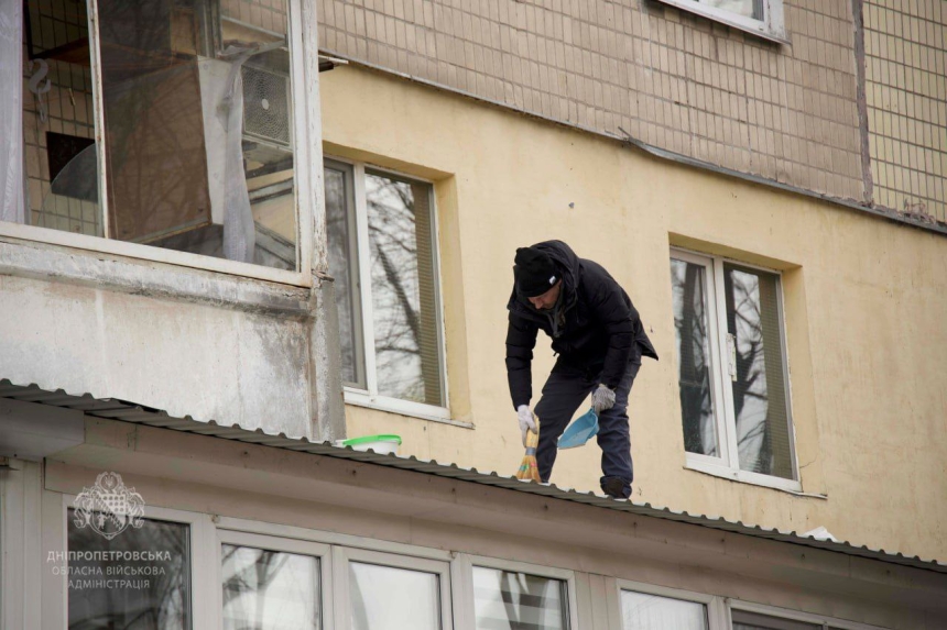 Опубліковано фото наслідків нічних обстрілів на території України. Опубліковано фото наслідків нічних обстрілів на території України.