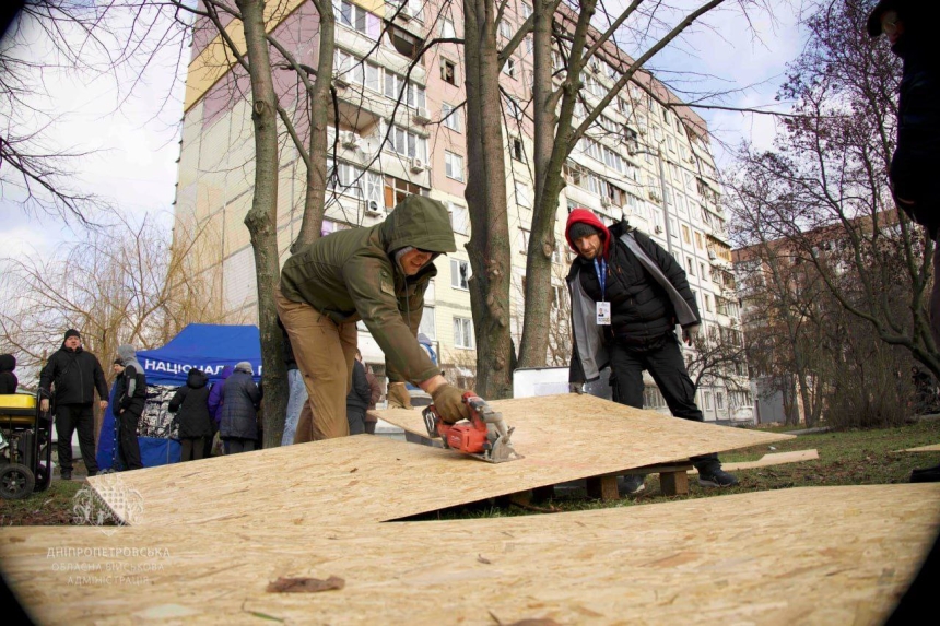 Опубліковано фото наслідків нічних обстрілів на території України. Опубліковано фото наслідків нічних обстрілів на території України.