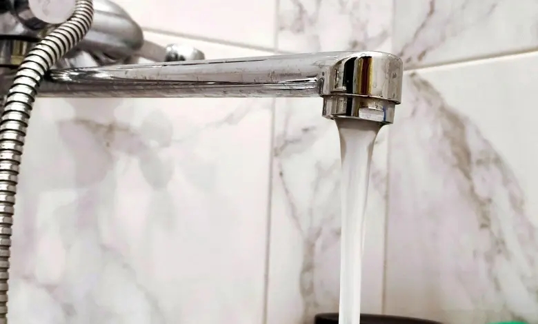 Николаевцам, у которых нет воды, дают возможность возобновить запасы Николаевцам, у которых нет воды, дают возможность возобновить запасы