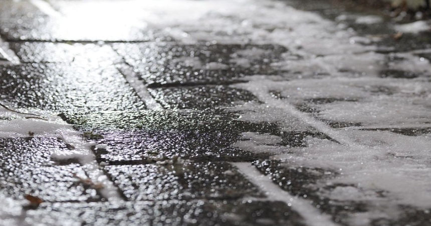 Водителей призвали не превышать скорость: на дорогах Николаева – лед Водителей призвали не превышать скорость: на дорогах Николаева – лед