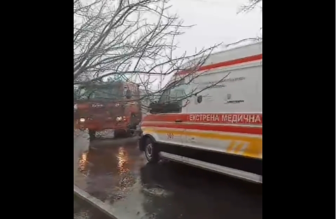В Николаевской области спасатели шесть раз помогали медикам из-за гололеда (видео) В Николаевской области спасатели шесть раз помогали медикам из-за гололеда (видео)