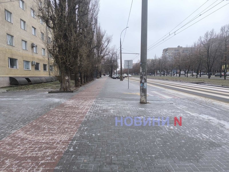 Николаев в плену у гололеда – городские власти демонстрируют полную беспомощность (фоторепортаж) Николаев в плену у гололеда – городские власти демонстрируют полную беспомощность (фоторепортаж)